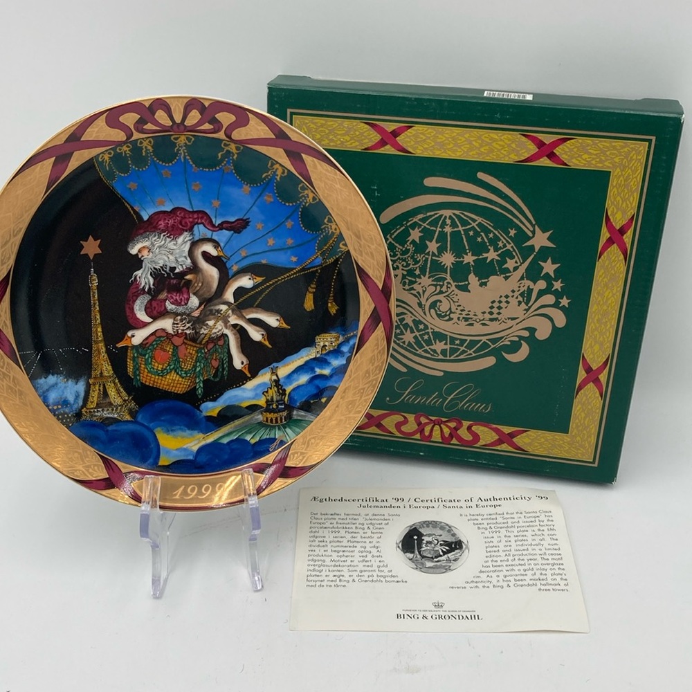 Bing & Grondahl Santa in Europe Plate 1999